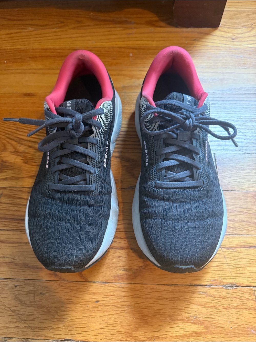 Brooks Ghost 16 (Women's) Black/Ebony/Raspberry sz 8.5 - Picture 2 of 8